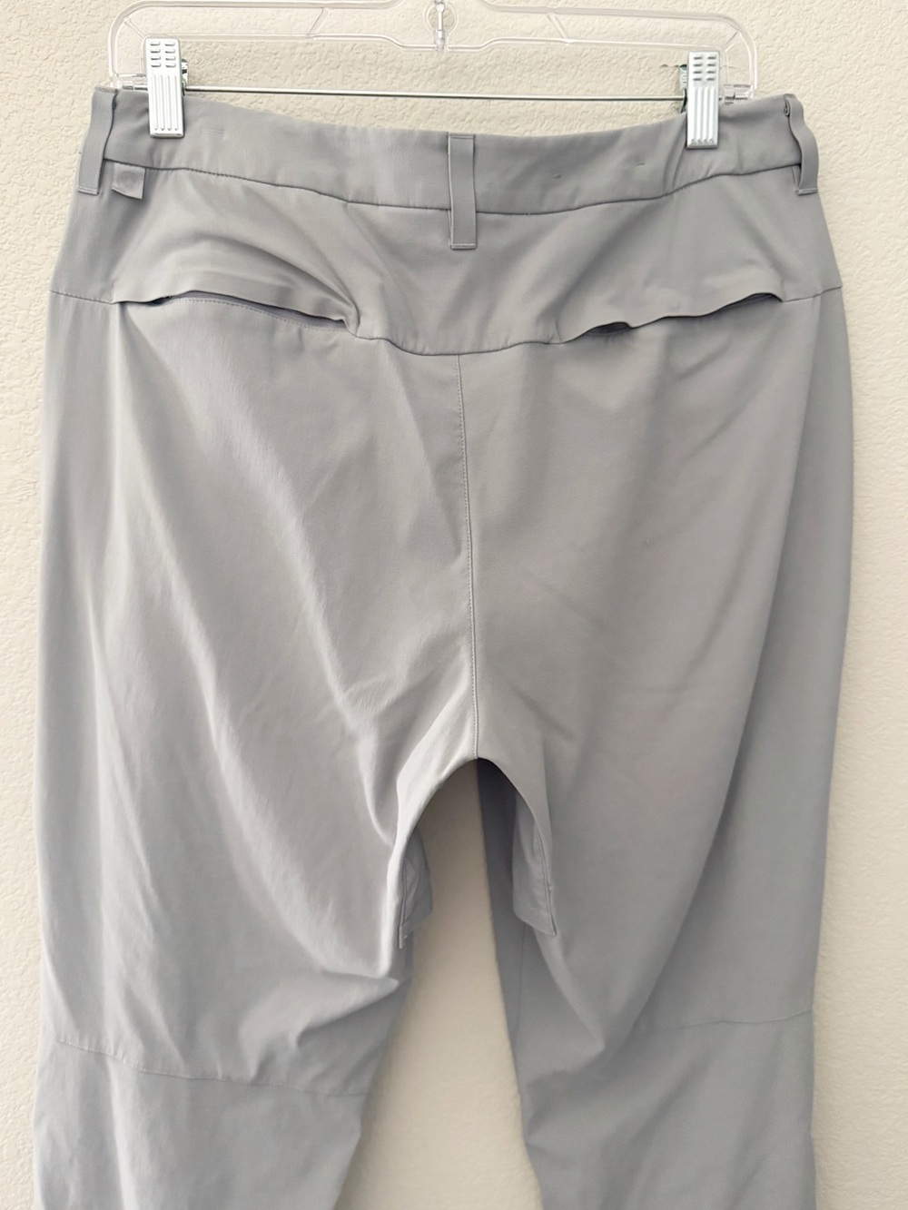 Lululemon 2023 Commission Slim Fit Pants 32 Gray Athleisure Casual Golf Travel - Picture 10 of 12